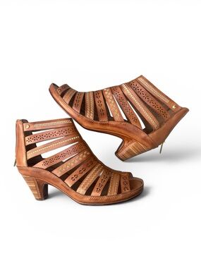 Pikolinos Java Leather Gladiator Sandal Size 39